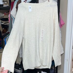 Old Navy Women's Off-White Crew Neck Sweater